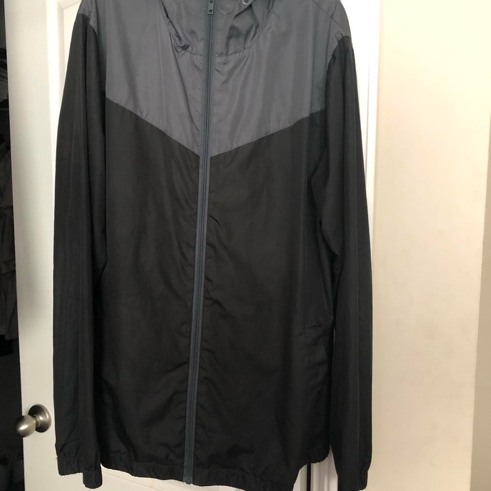 Zine Clothing Two-Tone Gray and Black Windbreaker